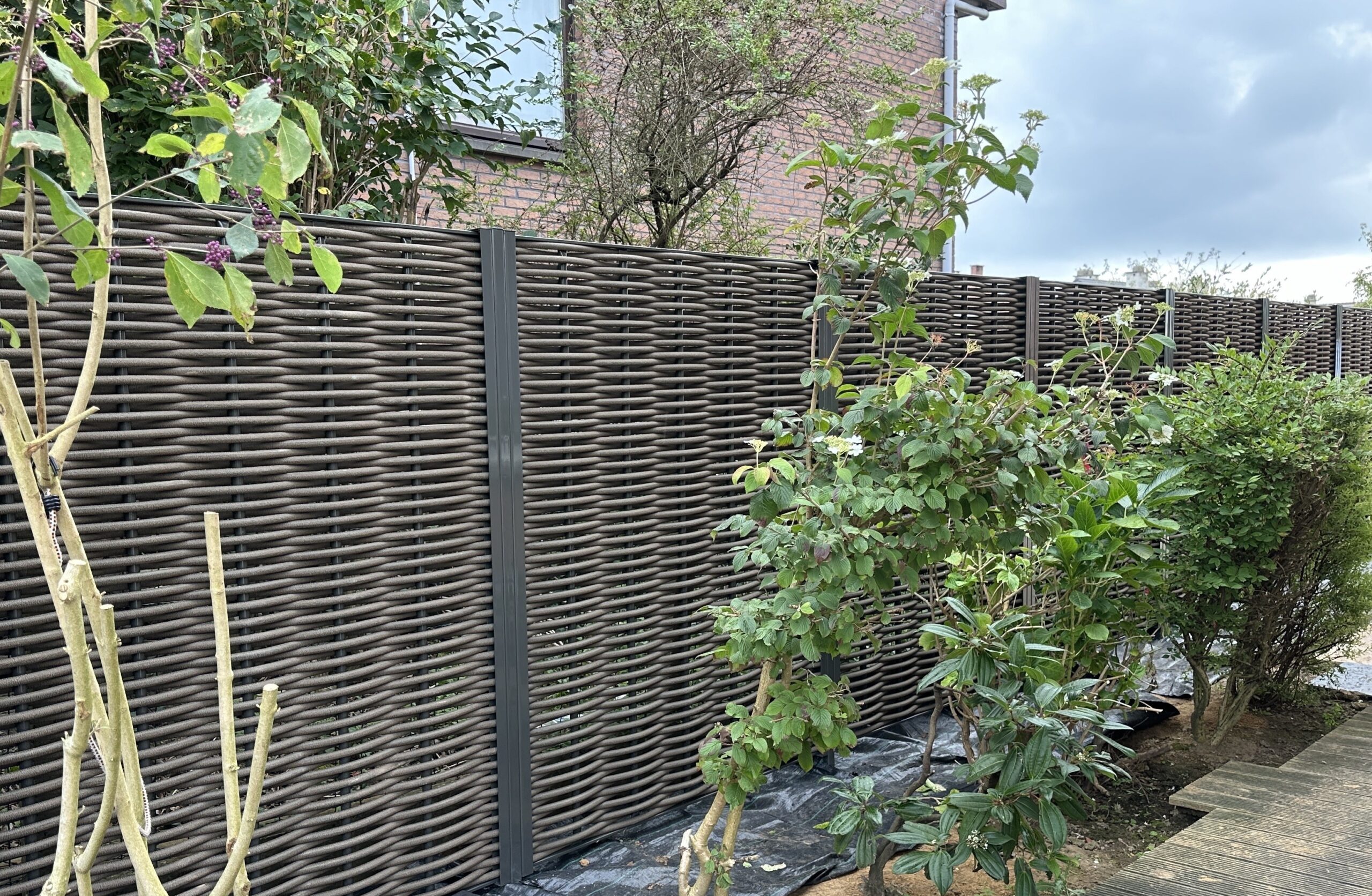 Tuinafsluiting met enkele weving, onderhoudsvrij